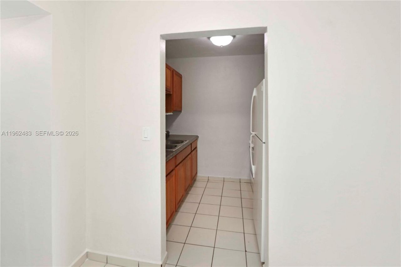 4655 Palm Ave, Unit 309, Hialeah, FL 33012 Photo