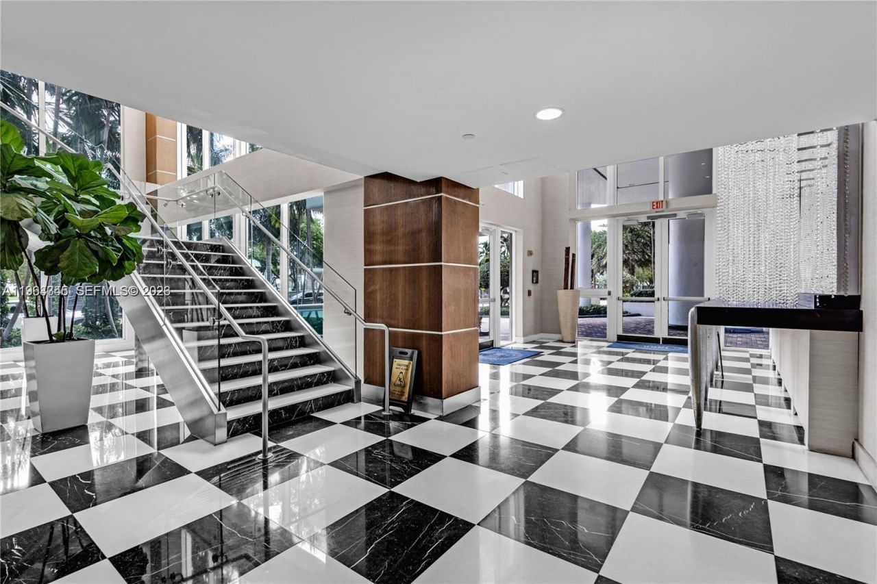 1800 N Bayshore Dr, Unit 3406, Miami, FL 33132 Photo