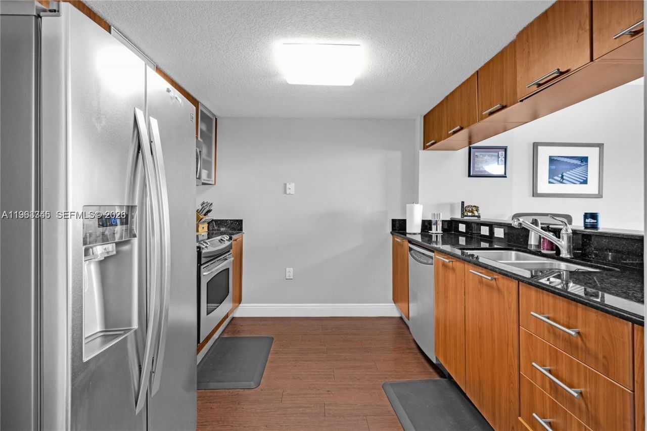 1800 N Bayshore Dr, Unit 3406, Miami, FL 33132 Photo