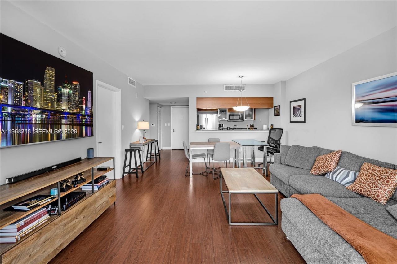 1800 N Bayshore Dr, Unit 3406, Miami, FL 33132 Photo