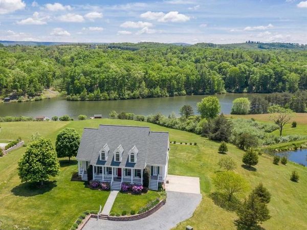 180 ISAAC DRIVE, GORE, VA 22637