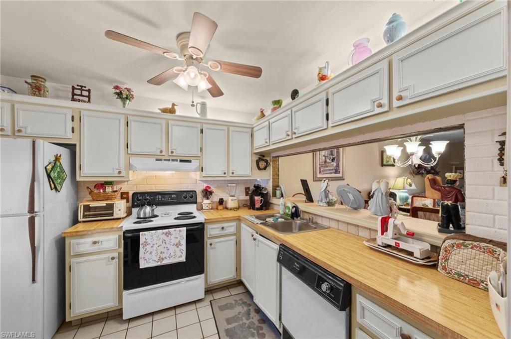 9305 Lake Park Dr, Unit 102, Fort Myers, FL 33919 Photo