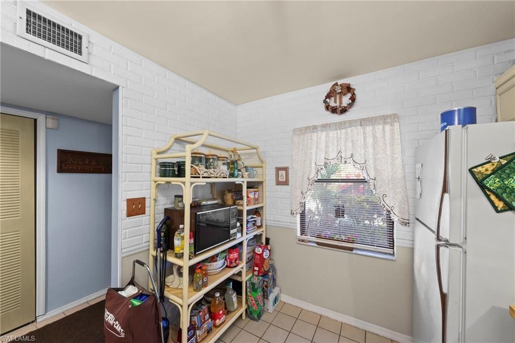 9305 Lake Park Dr, Unit 102, Fort Myers, FL 33919 Photo