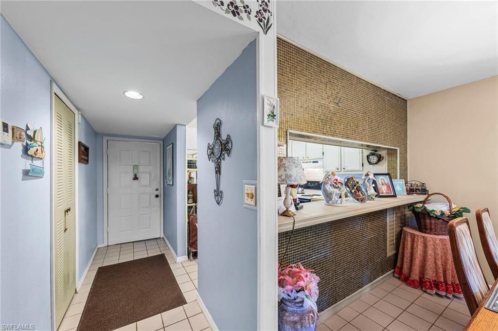 9305 Lake Park Dr, Unit 102, Fort Myers, FL 33919 Photo