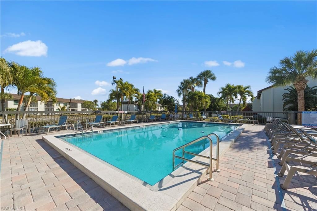 9305 Lake Park Dr, Unit 102, Fort Myers, FL 33919 Photo