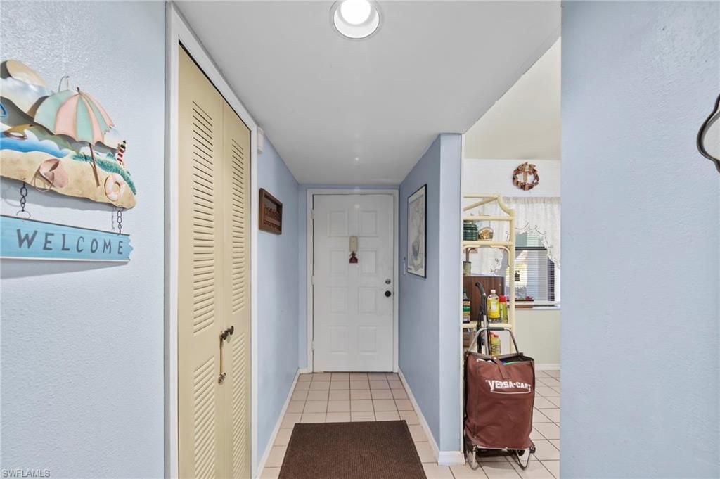 9305 Lake Park Dr, Unit 102, Fort Myers, FL 33919 Photo