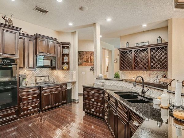 15207 Nightingale LN, Lakeway, TX 78734