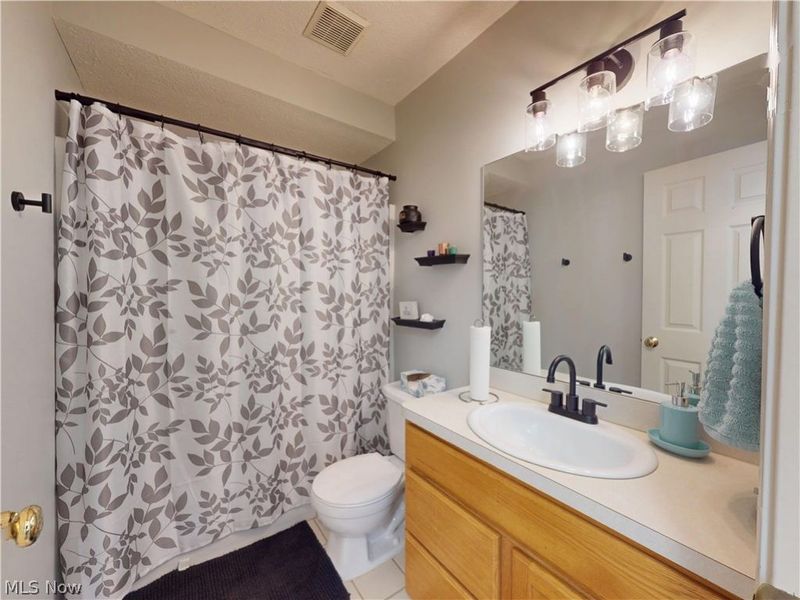 517 Parkside Lane, Tallmadge, OH 44278 Photo 8