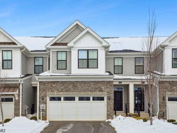 26 Wisteria Ct, Monroe, NJ 08831