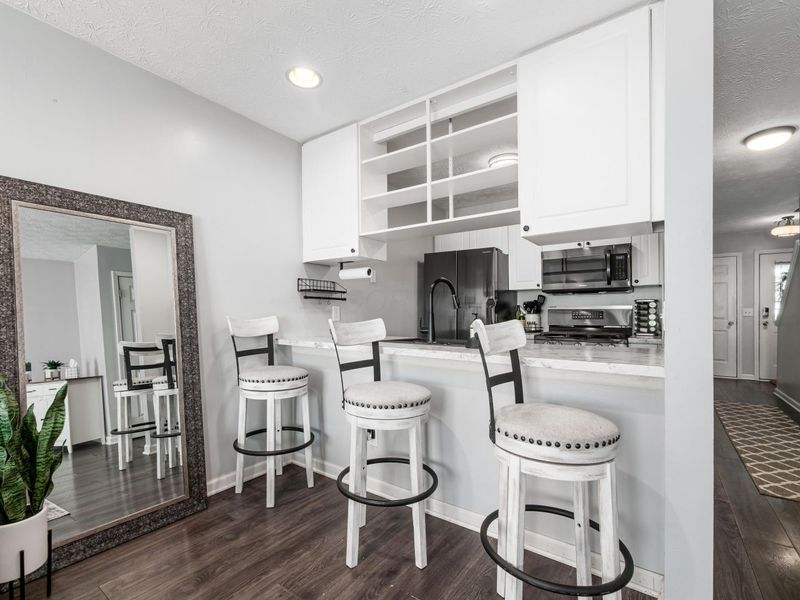 4633 Parrau Drive, Columbus, OH 43228 Photo 12