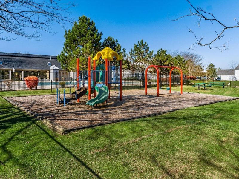 4633 Parrau Drive, Columbus, OH 43228 Photo 36