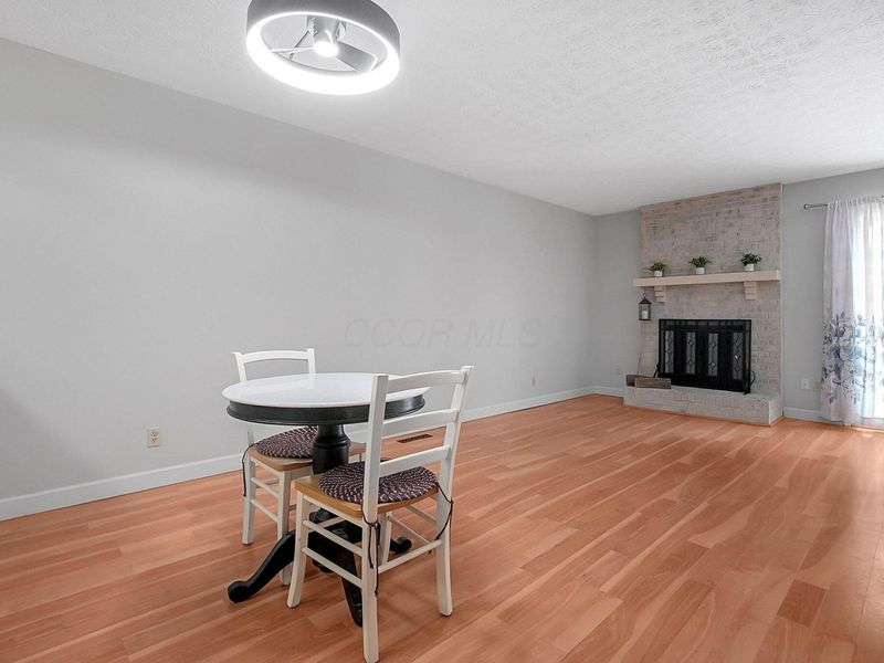 3151 Parkview Drive, Grove City, OH 43123 Photo 2