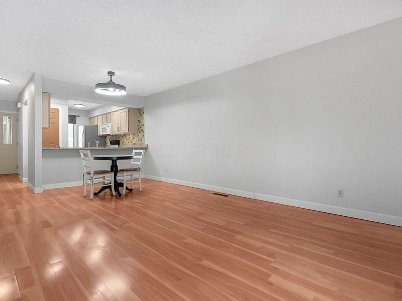 3151 Parkview Drive, Grove City, OH 43123 Photo 4