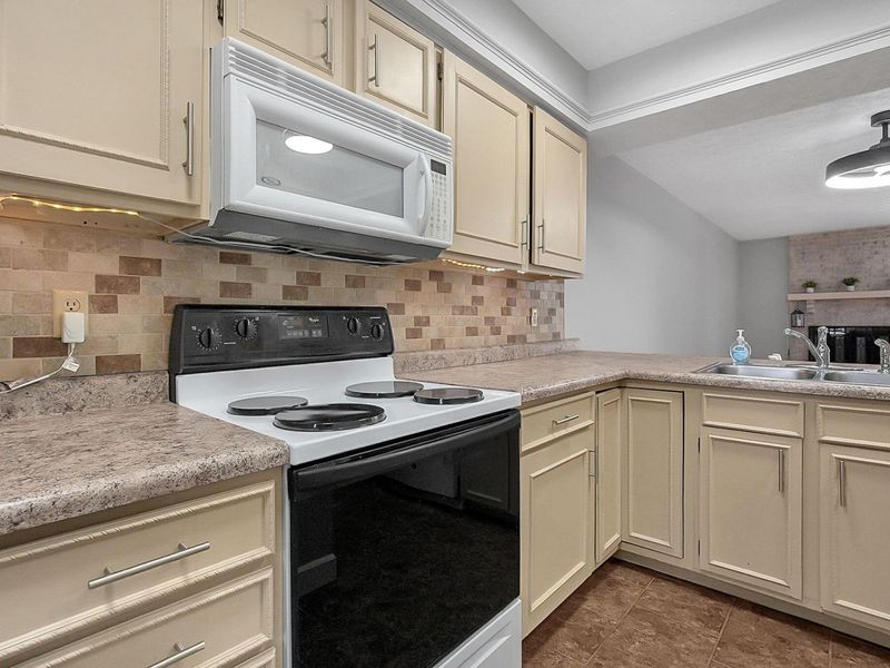 3151 Parkview Drive, Grove City, OH 43123 Photo 8