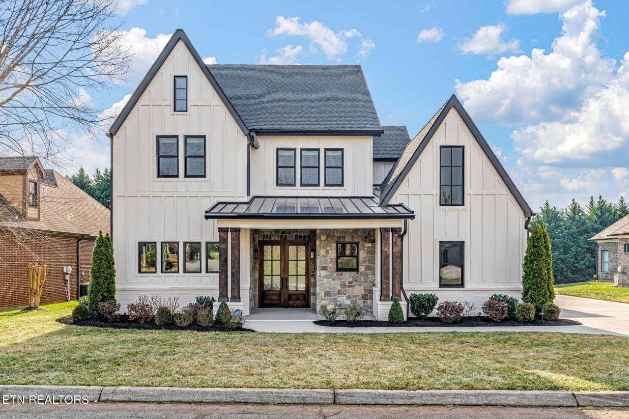 12218 Fredericksburg Blvd, Knoxville, TN 37922 Main Photo