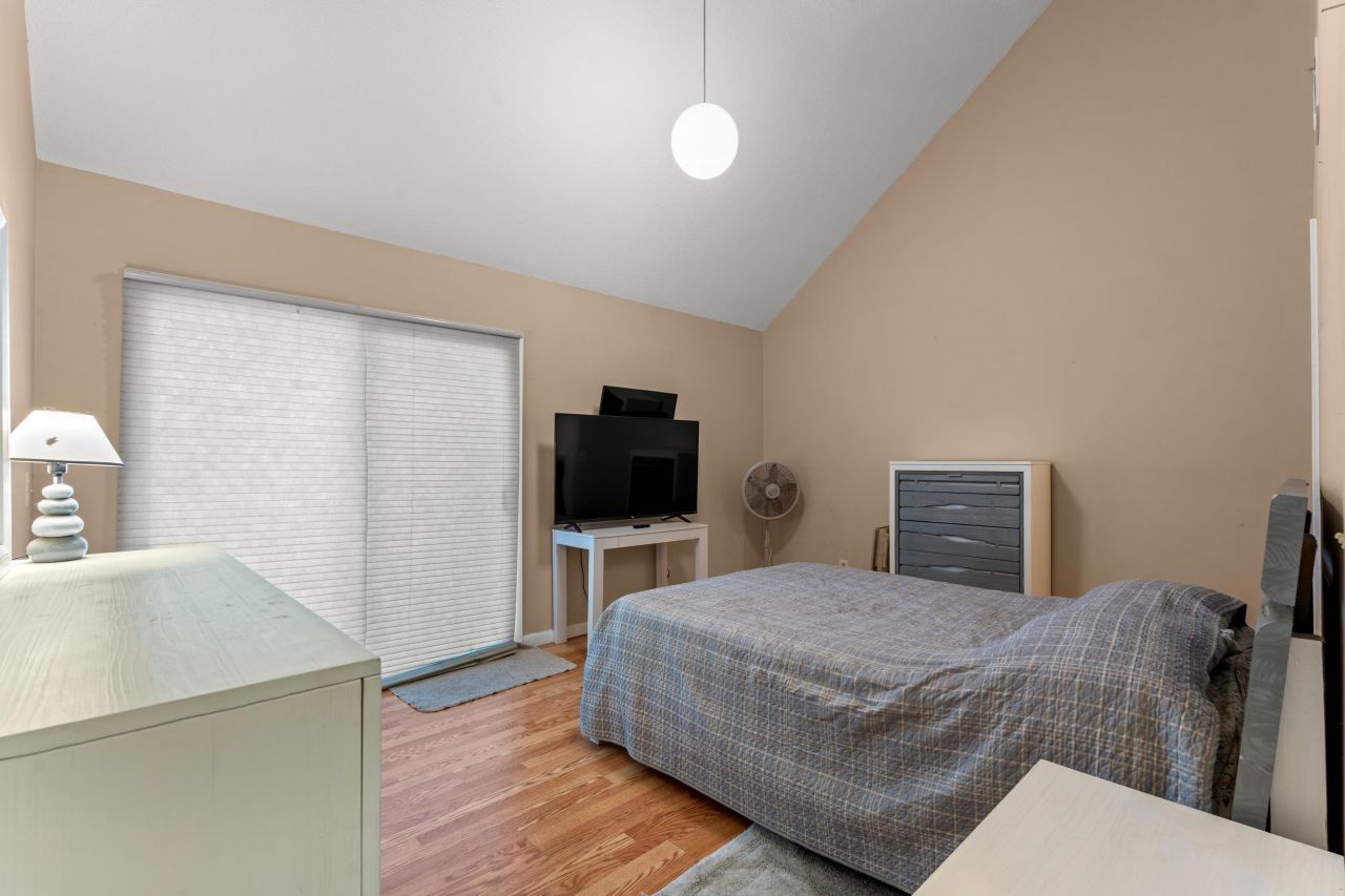 405 Cambridge Circle Photo 8