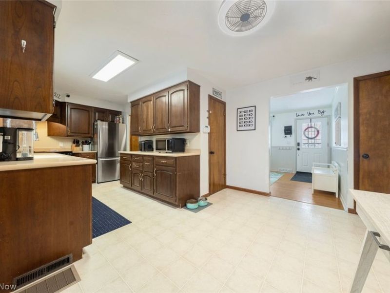 1727 W 41st Street, Lorain, OH 44053 Photo 11