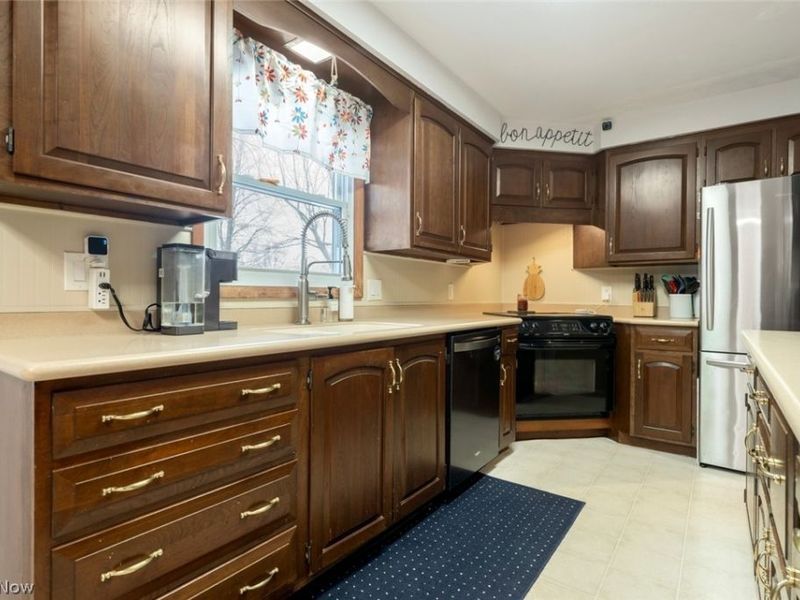 1727 W 41st Street, Lorain, OH 44053 Photo 8