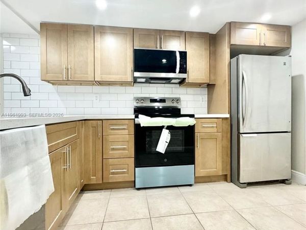 8500 SW 109th Ave, Unit 6-230, Miami, FL 33173