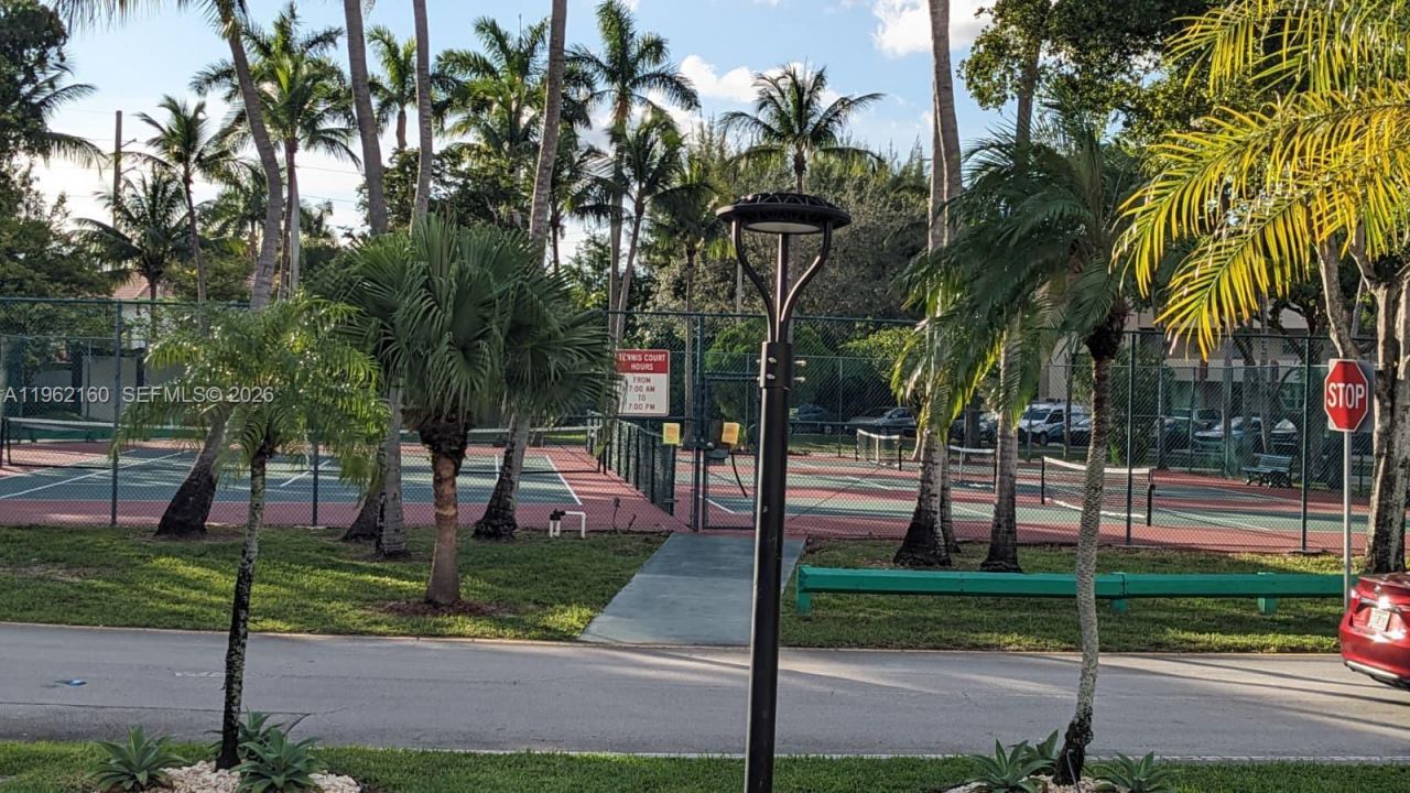 8000 N Sunrise Lakes Dr , Unit 309, Sunrise, FL 33322 Photo