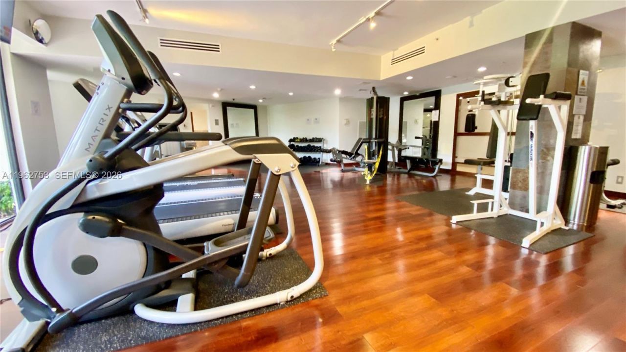 3300 NE 191st St, Unit 1807, Aventura, FL 33180 Photo