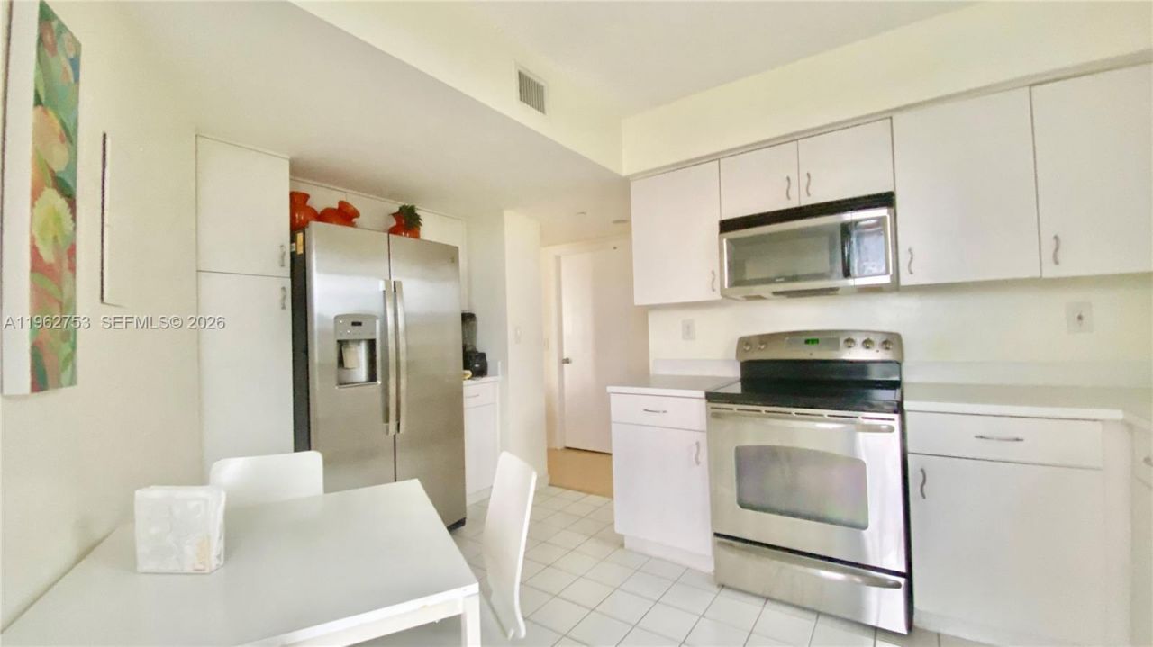 3300 NE 191st St, Unit 1807, Aventura, FL 33180 Photo