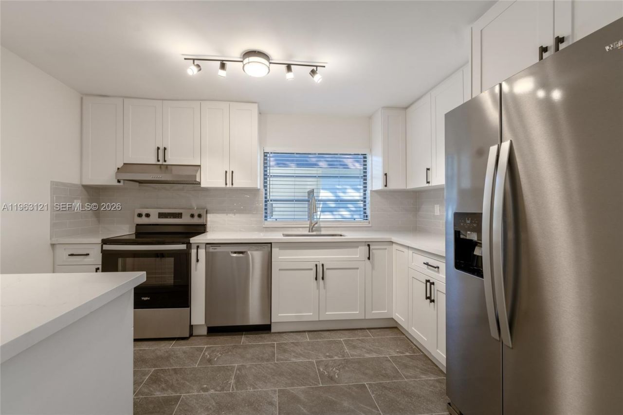 1631 SW 21st St , Miami, FL 33145 Photo