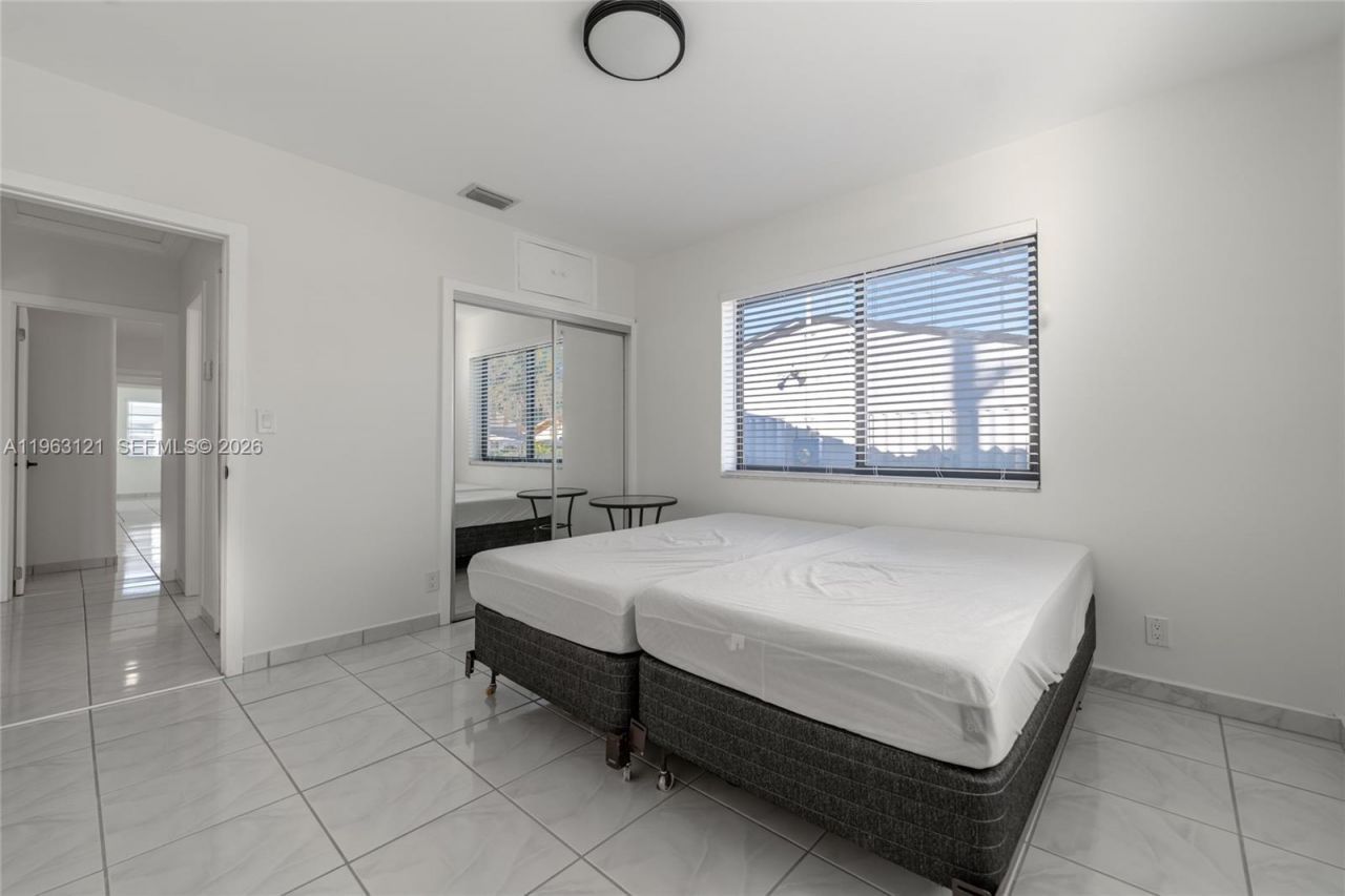 1631 SW 21st St , Miami, FL 33145 Photo