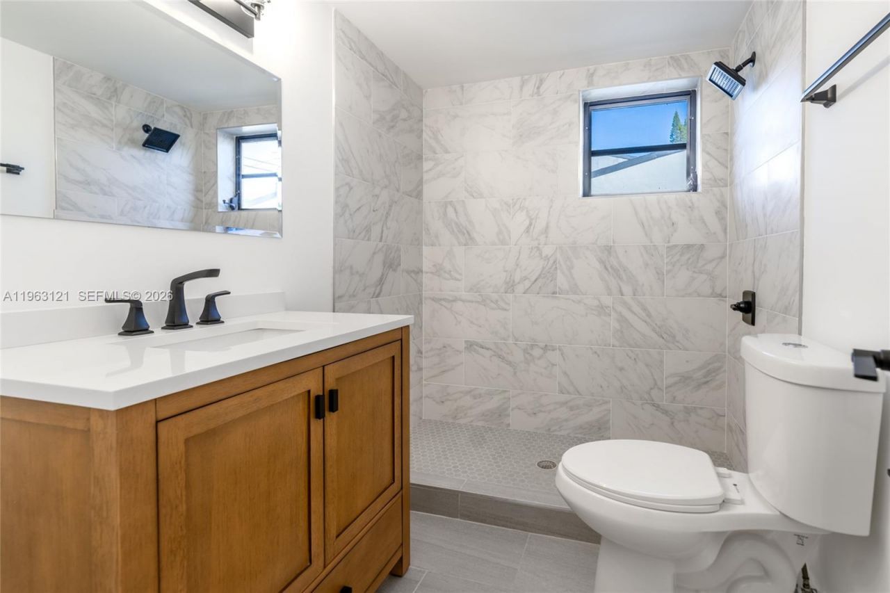 1631 SW 21st St , Miami, FL 33145 Photo