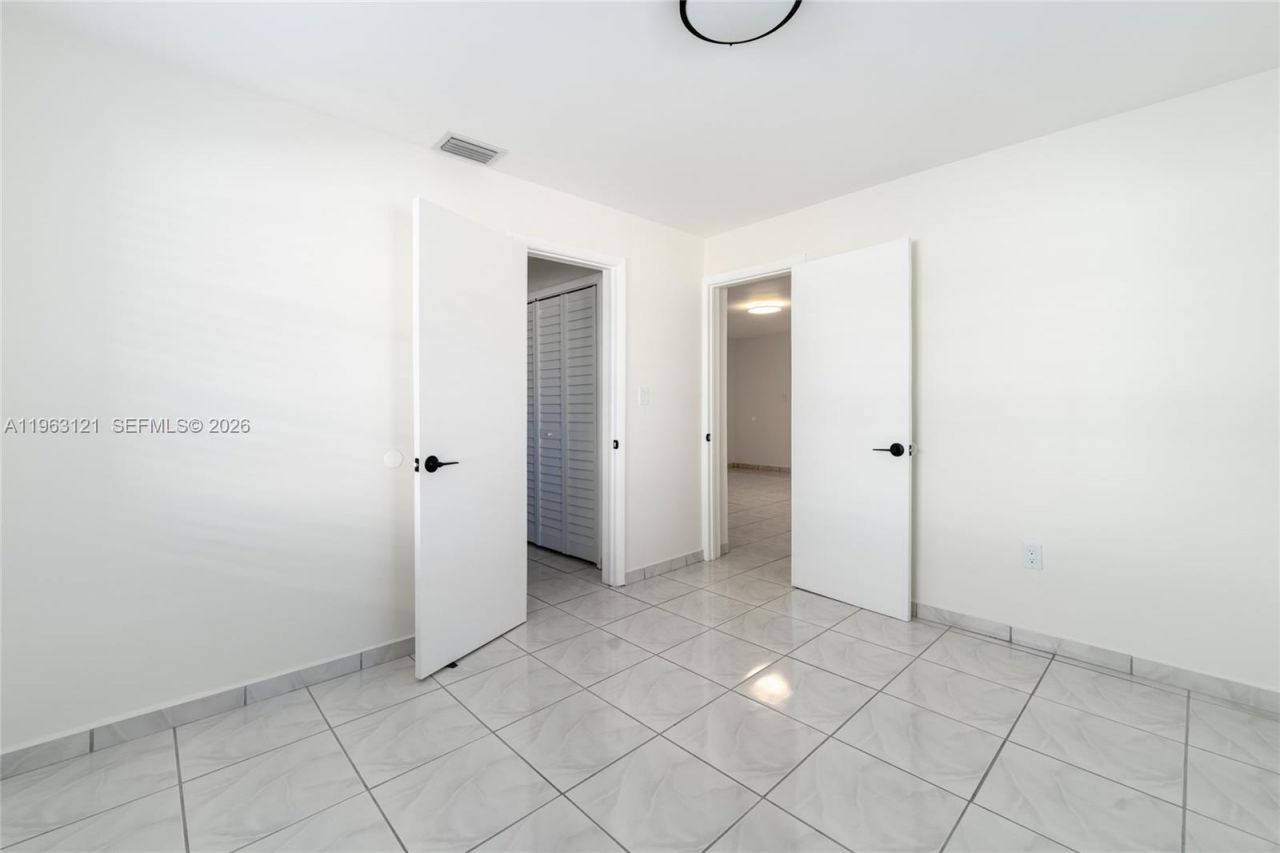 1631 SW 21st St , Miami, FL 33145 Photo