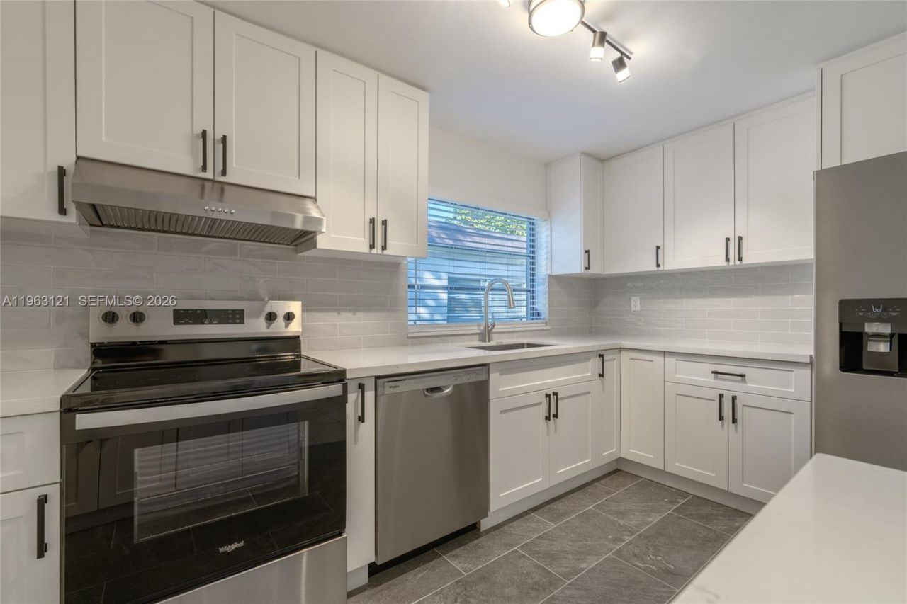 1631 SW 21st St , Miami, FL 33145 Photo