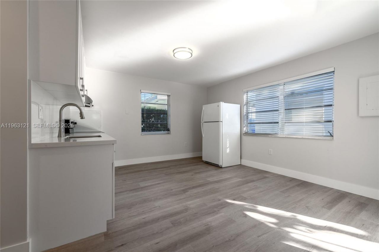 1631 SW 21st St , Miami, FL 33145 Photo