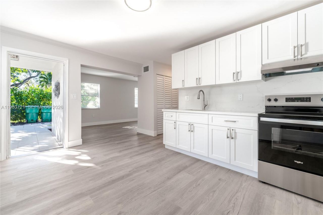 1631 SW 21st St , Miami, FL 33145 Photo