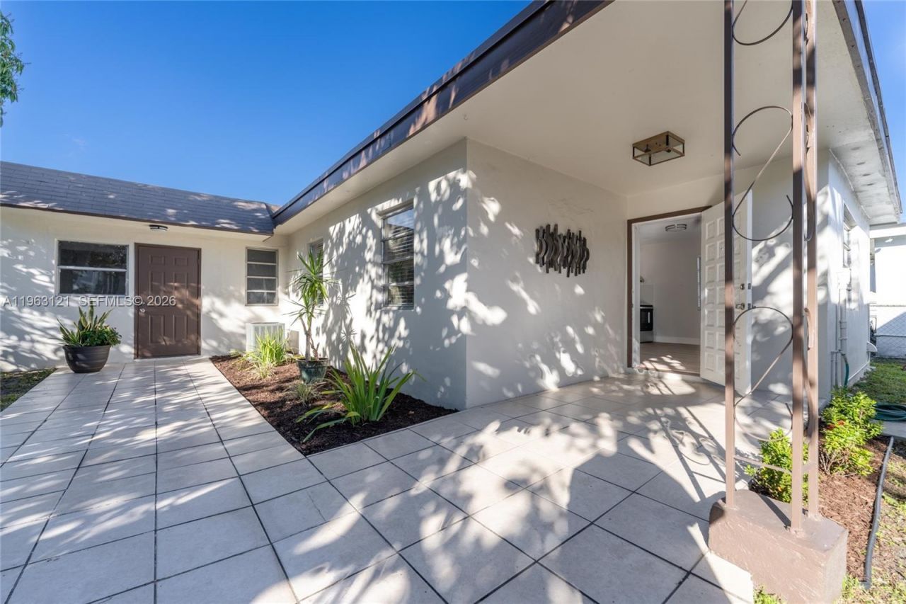 1631 SW 21st St , Miami, FL 33145 Photo