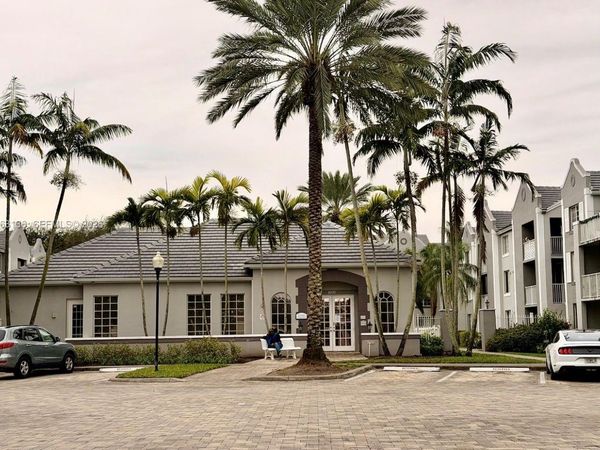 777 SW 111th Way, Unit 301, Pembroke Pines, FL 33025