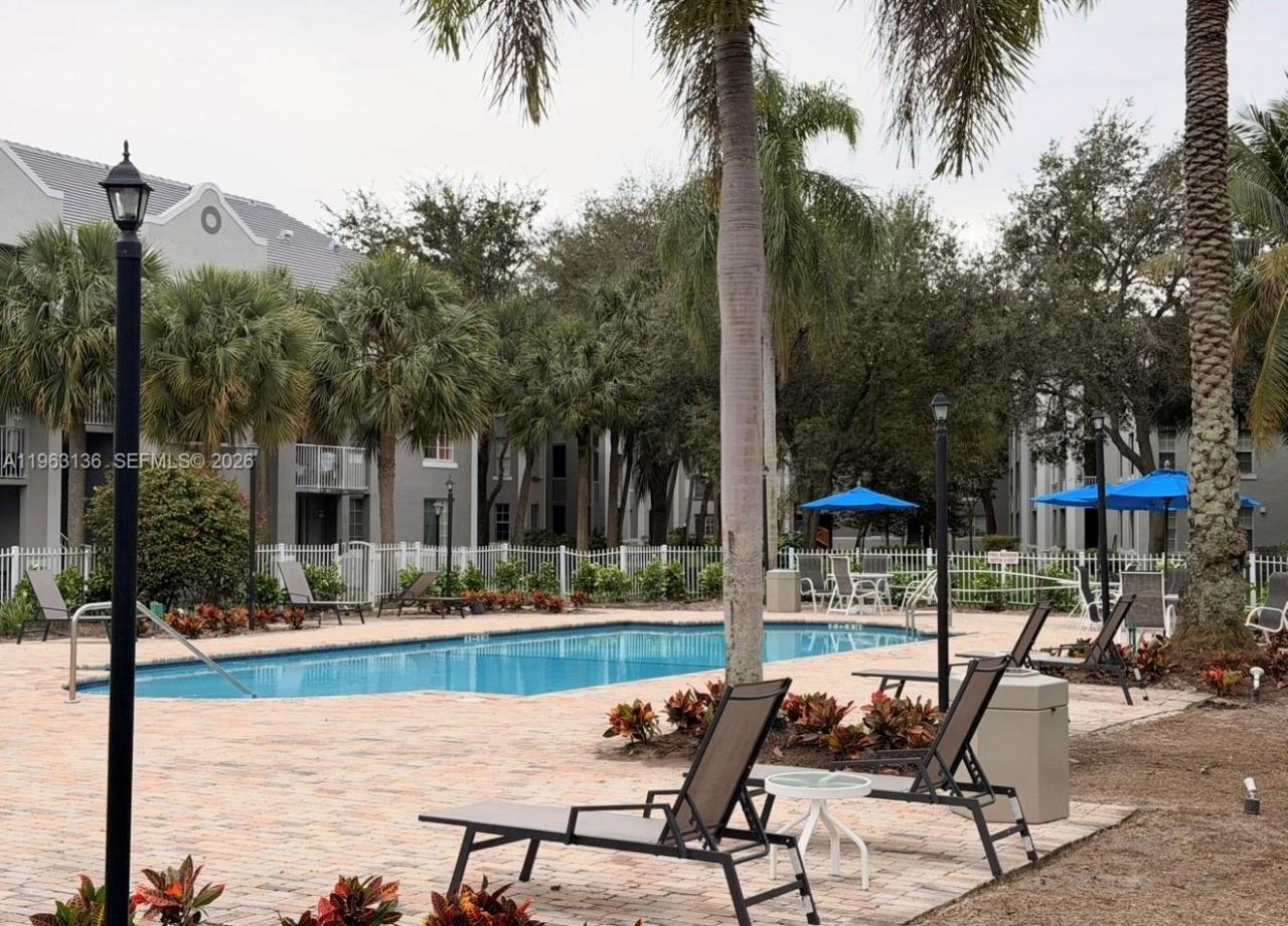 777 SW 111th Way, Unit 301, Pembroke Pines, FL 33025 Photo