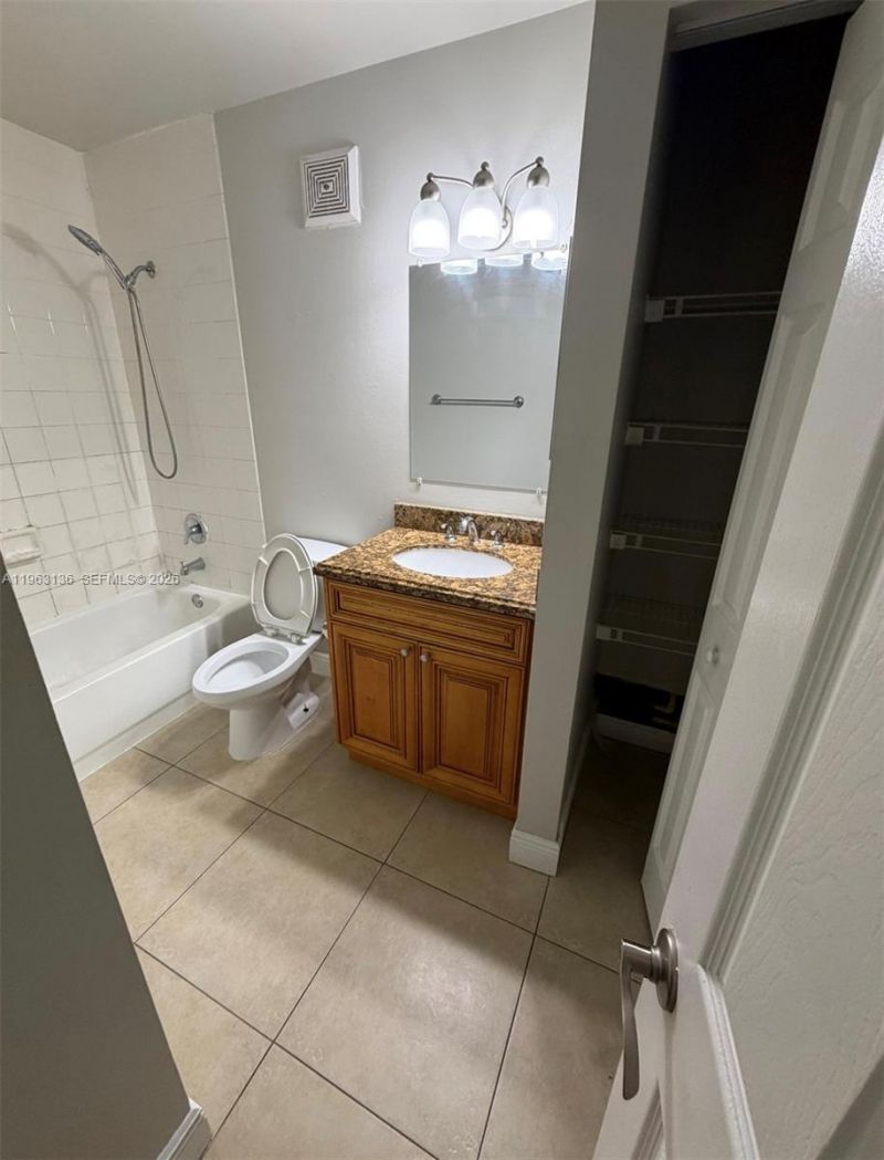 777 SW 111th Way, Unit 301, Pembroke Pines, FL 33025 Photo