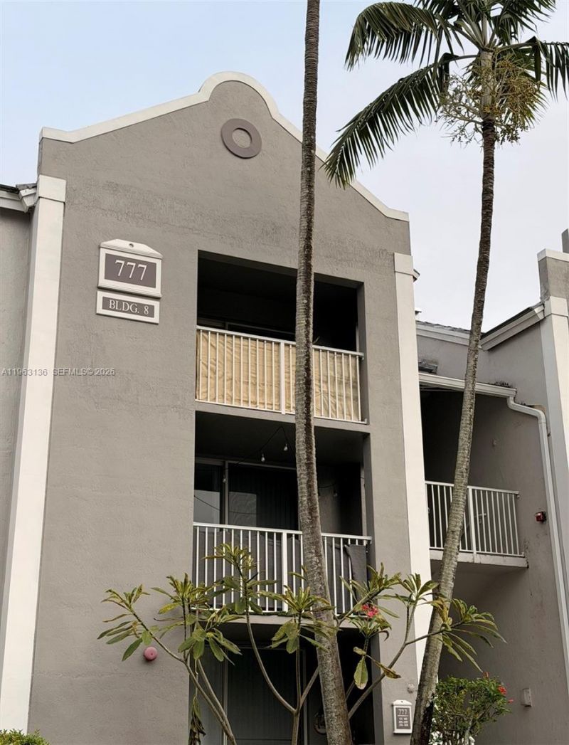 777 SW 111th Way, Unit 301, Pembroke Pines, FL 33025 Photo