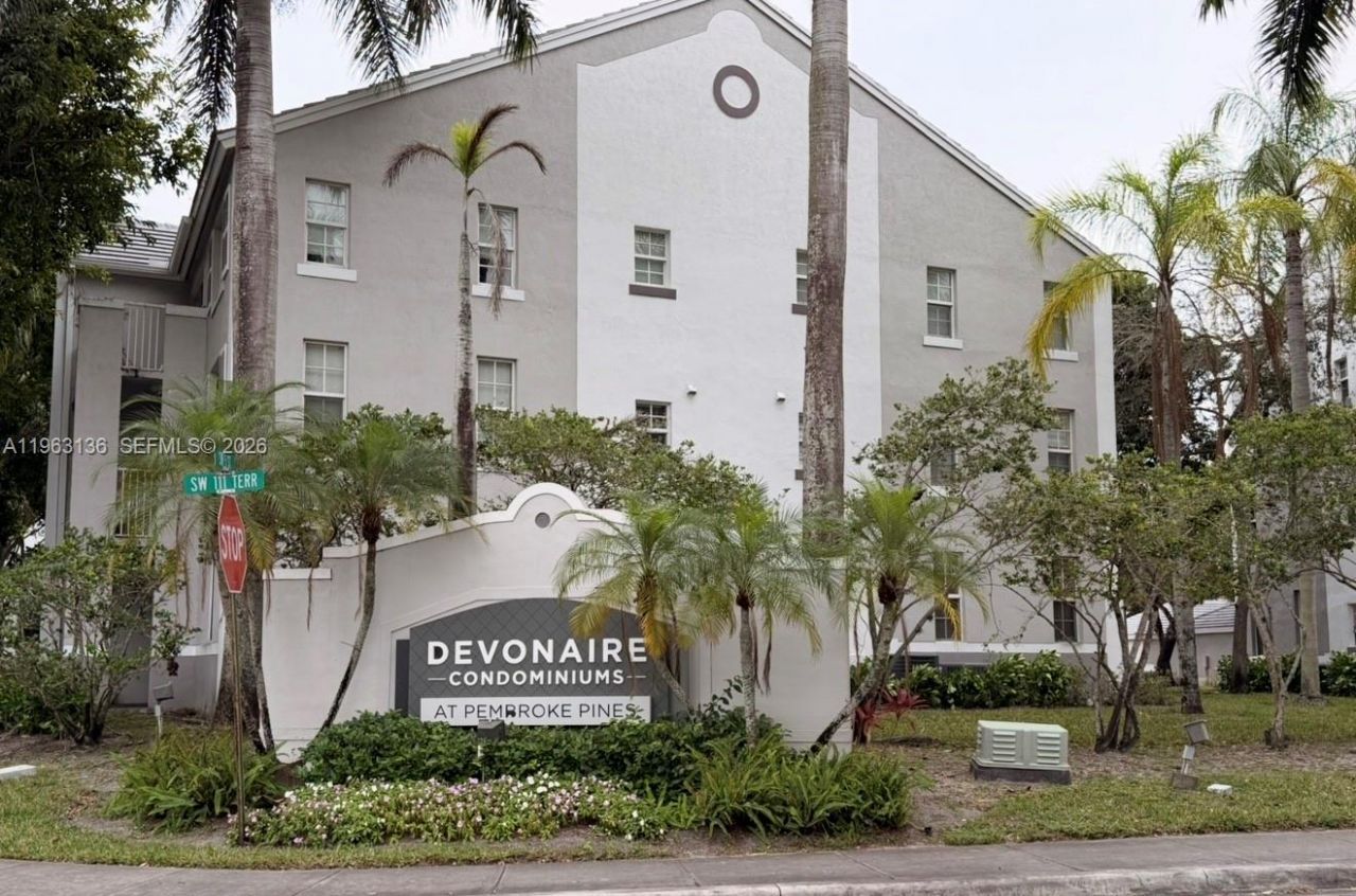 777 SW 111th Way, Unit 301, Pembroke Pines, FL 33025 Photo