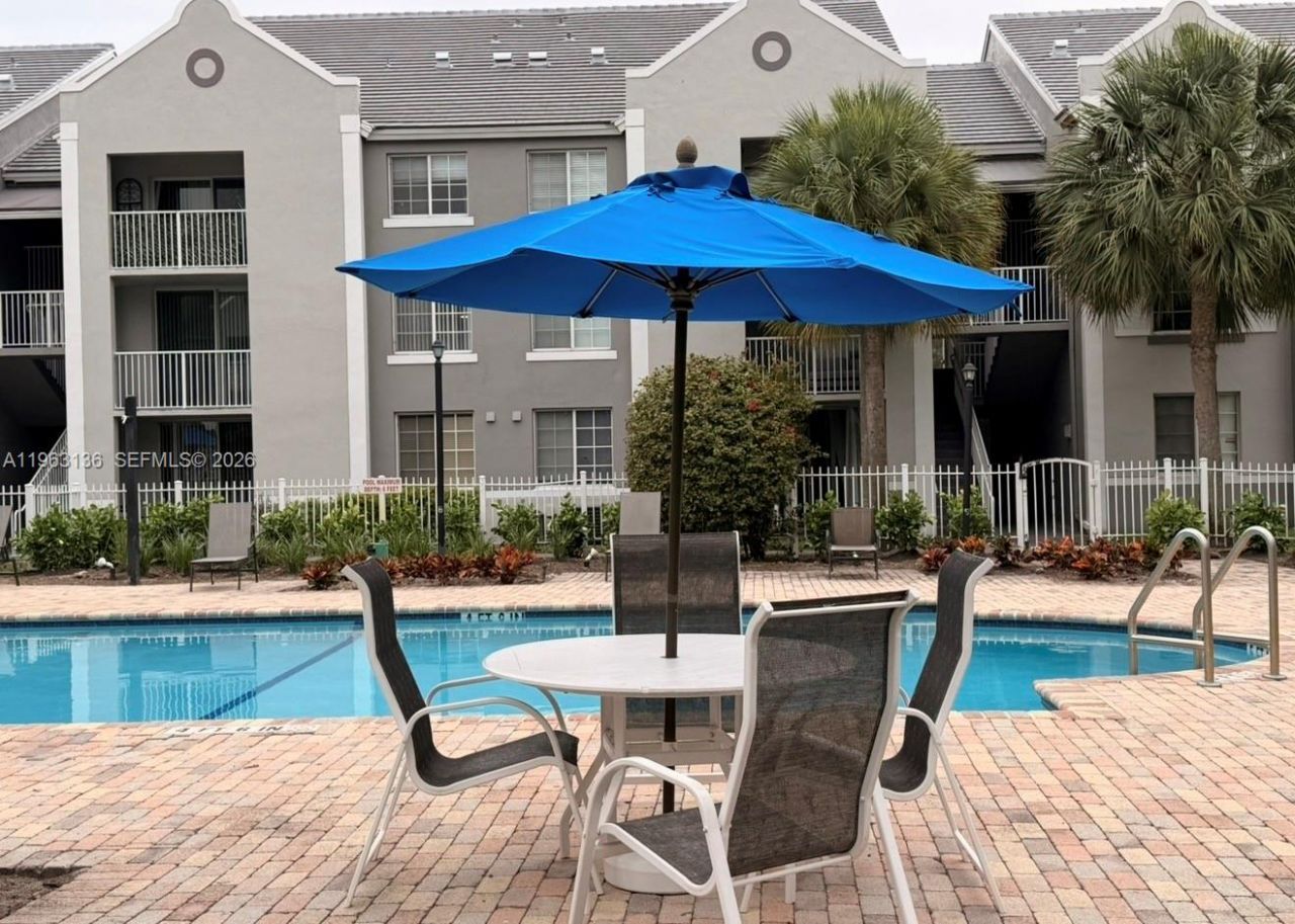 777 SW 111th Way, Unit 301, Pembroke Pines, FL 33025 Photo