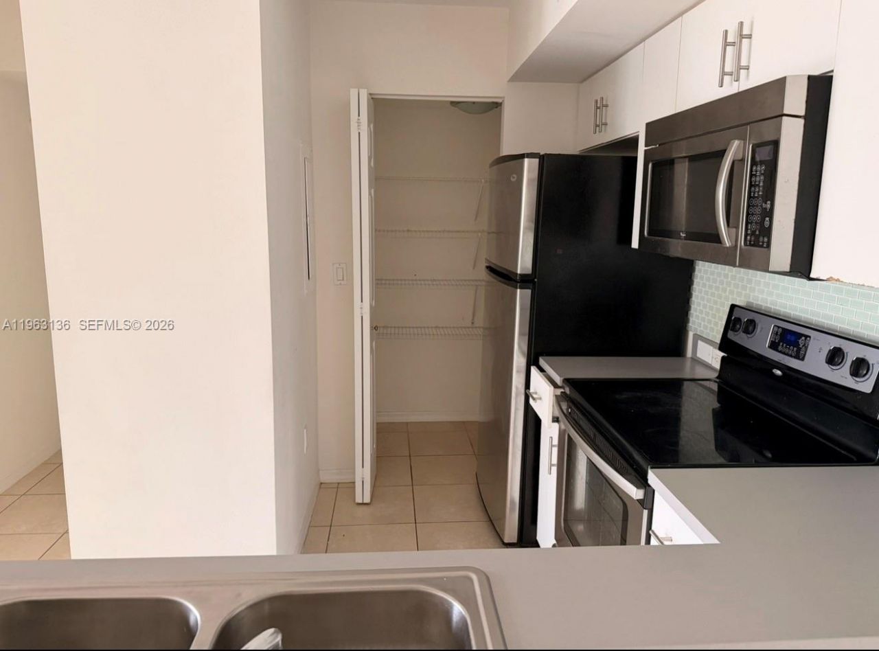 777 SW 111th Way, Unit 301, Pembroke Pines, FL 33025 Photo