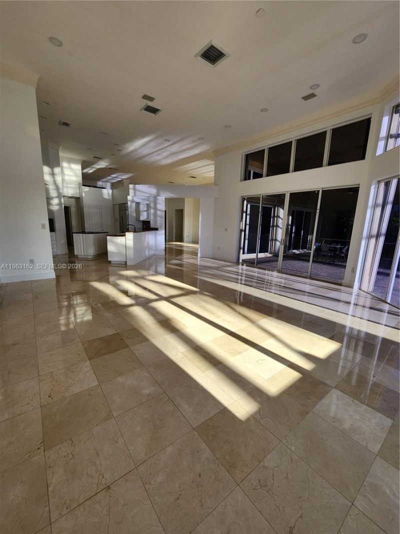 620 W Laurel Ln W, Pembroke Pines, FL 33027 Photo