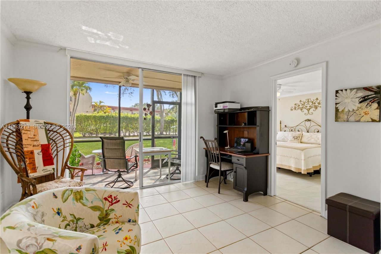 691 S Hollybrook Dr, Unit 26-105, Pembroke Pines, FL 33025 Photo