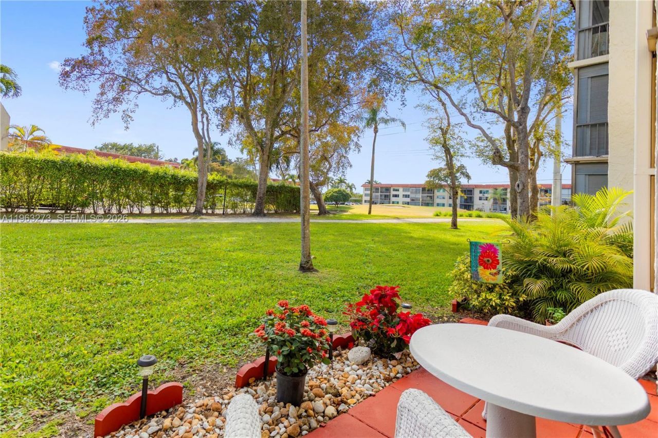 691 S Hollybrook Dr, Unit 26-105, Pembroke Pines, FL 33025 Photo