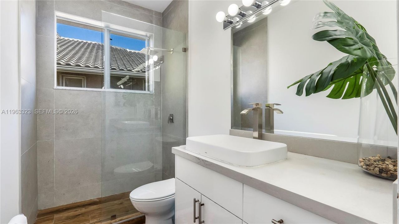 2633 Oakbrook Dr, Weston, FL 33332 Photo