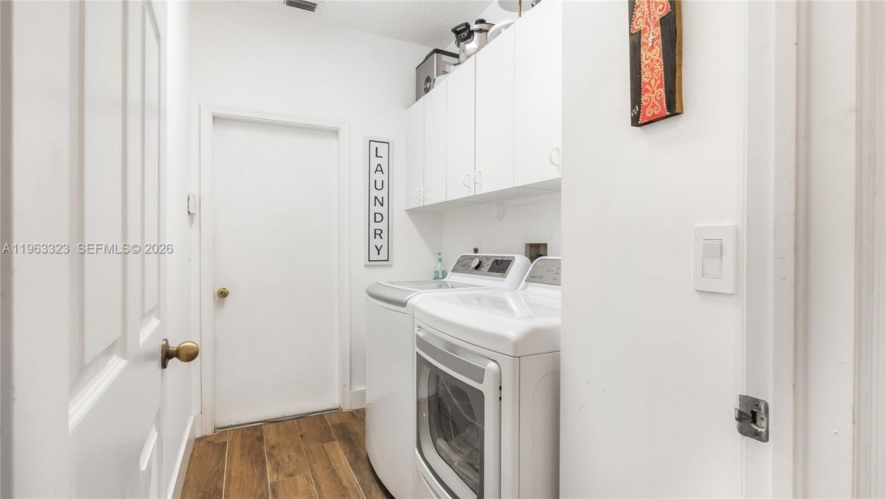 2633 Oakbrook Dr, Weston, FL 33332 Photo