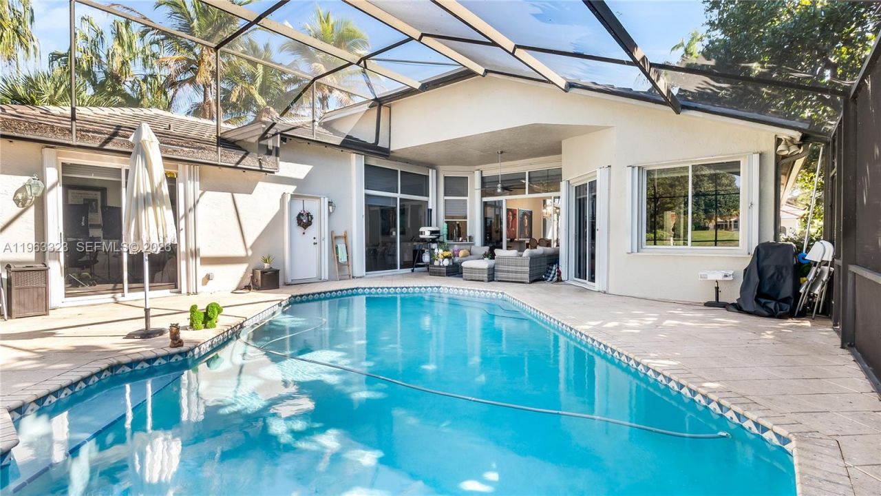 2633 Oakbrook Dr, Weston, FL 33332 Photo