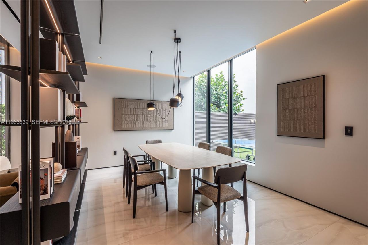 10540 NW 67th Ter , Doral, FL 33178 Photo