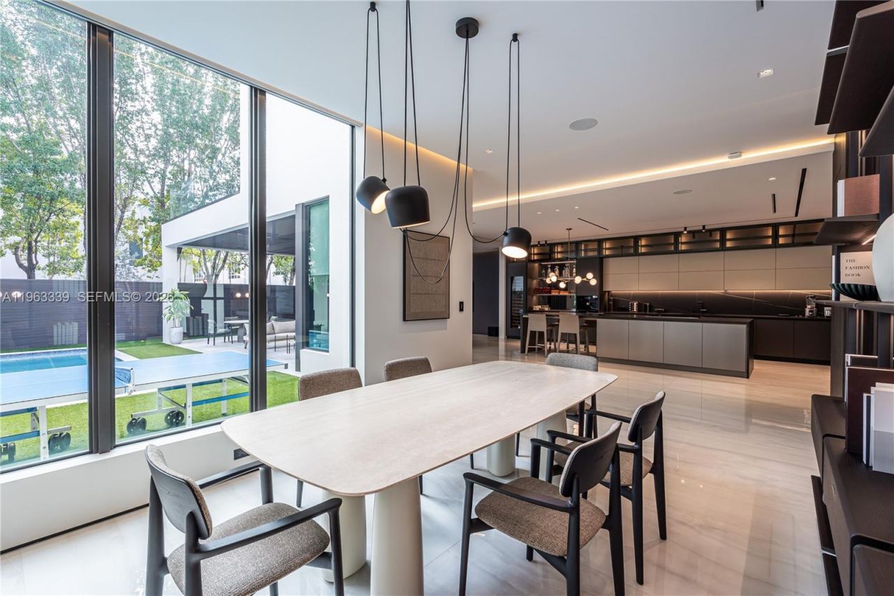 10540 NW 67th Ter , Doral, FL 33178 Photo