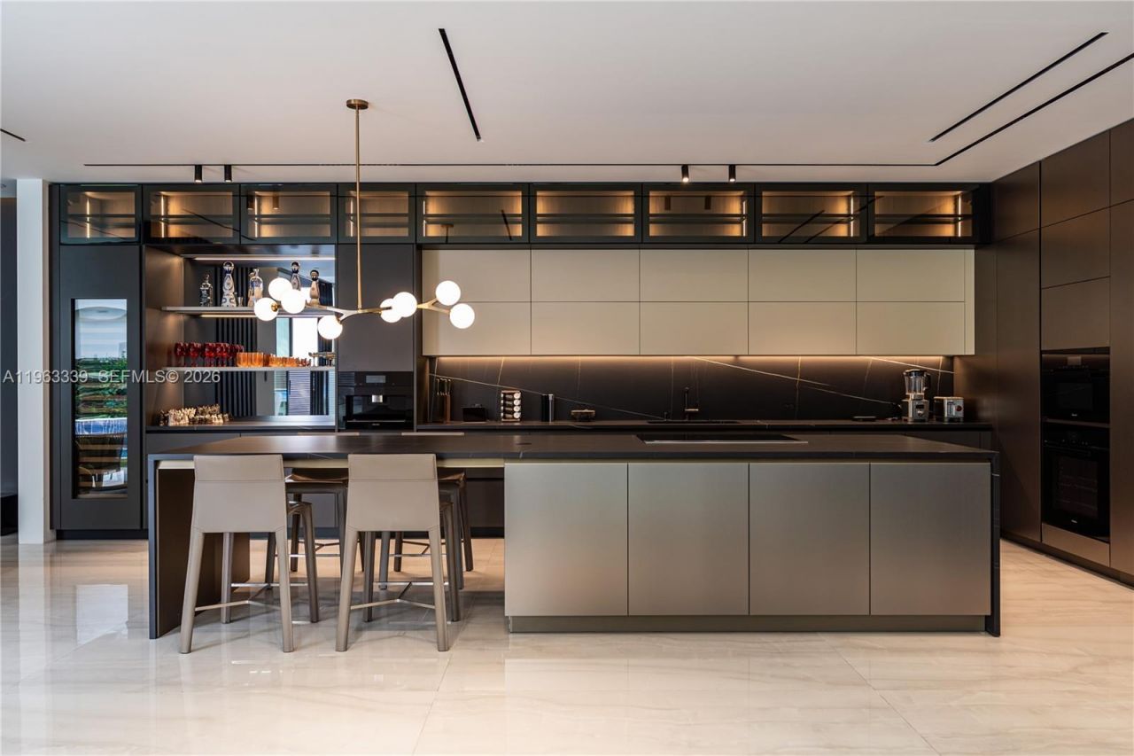 10540 NW 67th Ter , Doral, FL 33178 Photo